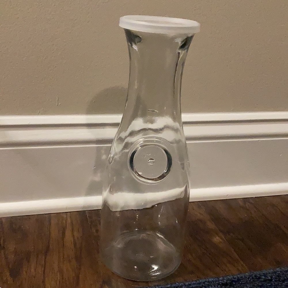 1 liter glass bottle pitcher with lid